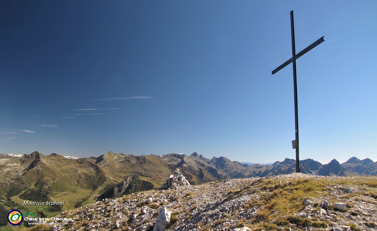 28 Croce di vetta del Pagherolo....JPG